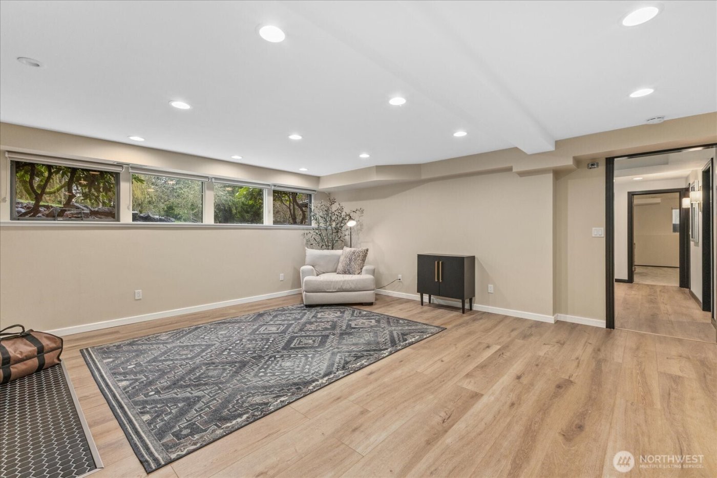 8201 181st Place SW, Edmonds, WA 98026