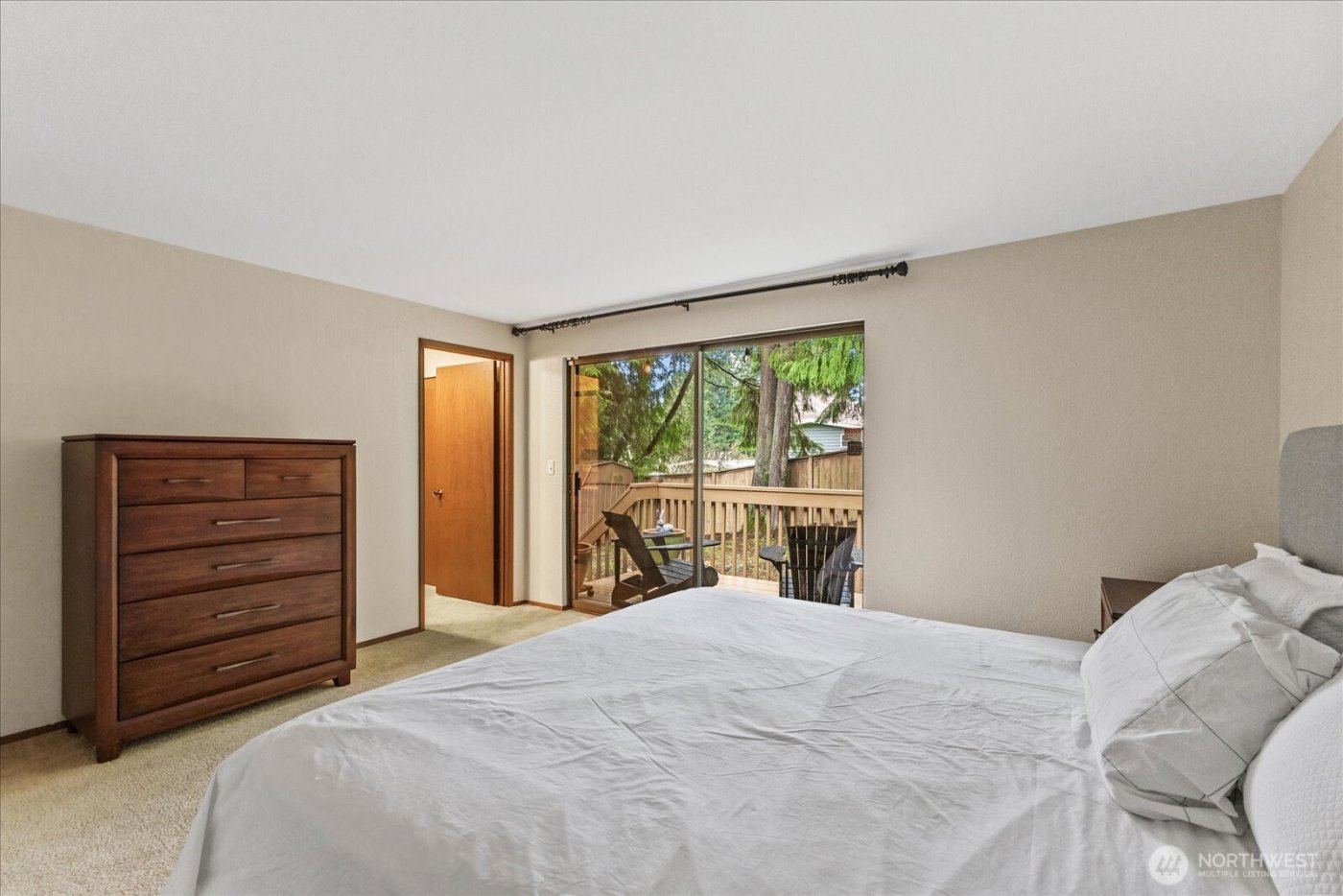 8201 181st Place SW, Edmonds, WA 98026