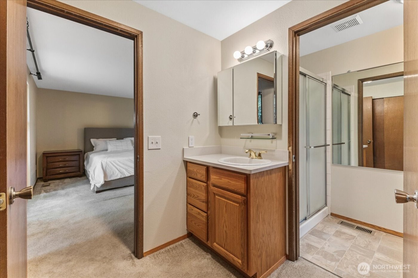 8201 181st Place SW, Edmonds, WA 98026