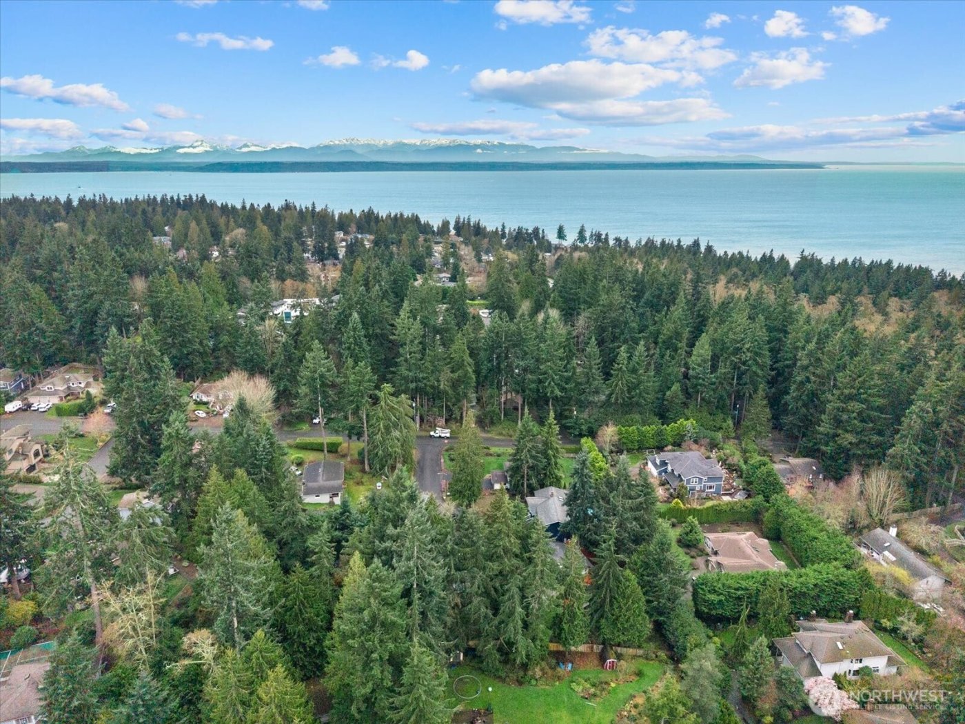 8201 181st Place SW, Edmonds, WA 98026