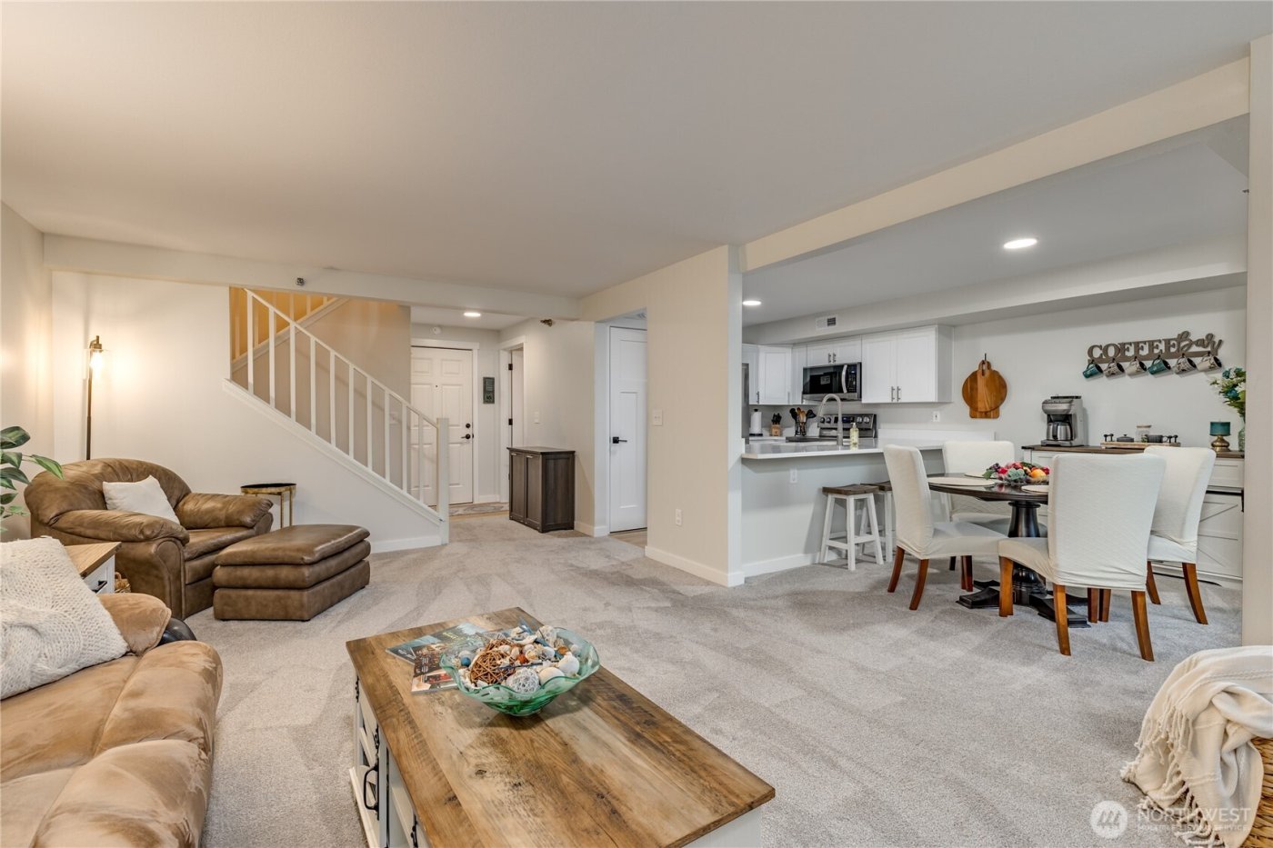 3939 10th Street SE #B4, Puyallup, WA 98374