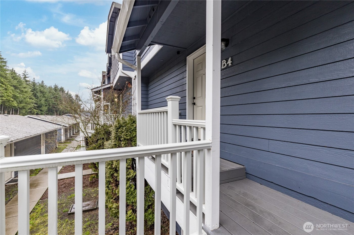 3939 10th Street SE #B4, Puyallup, WA 98374