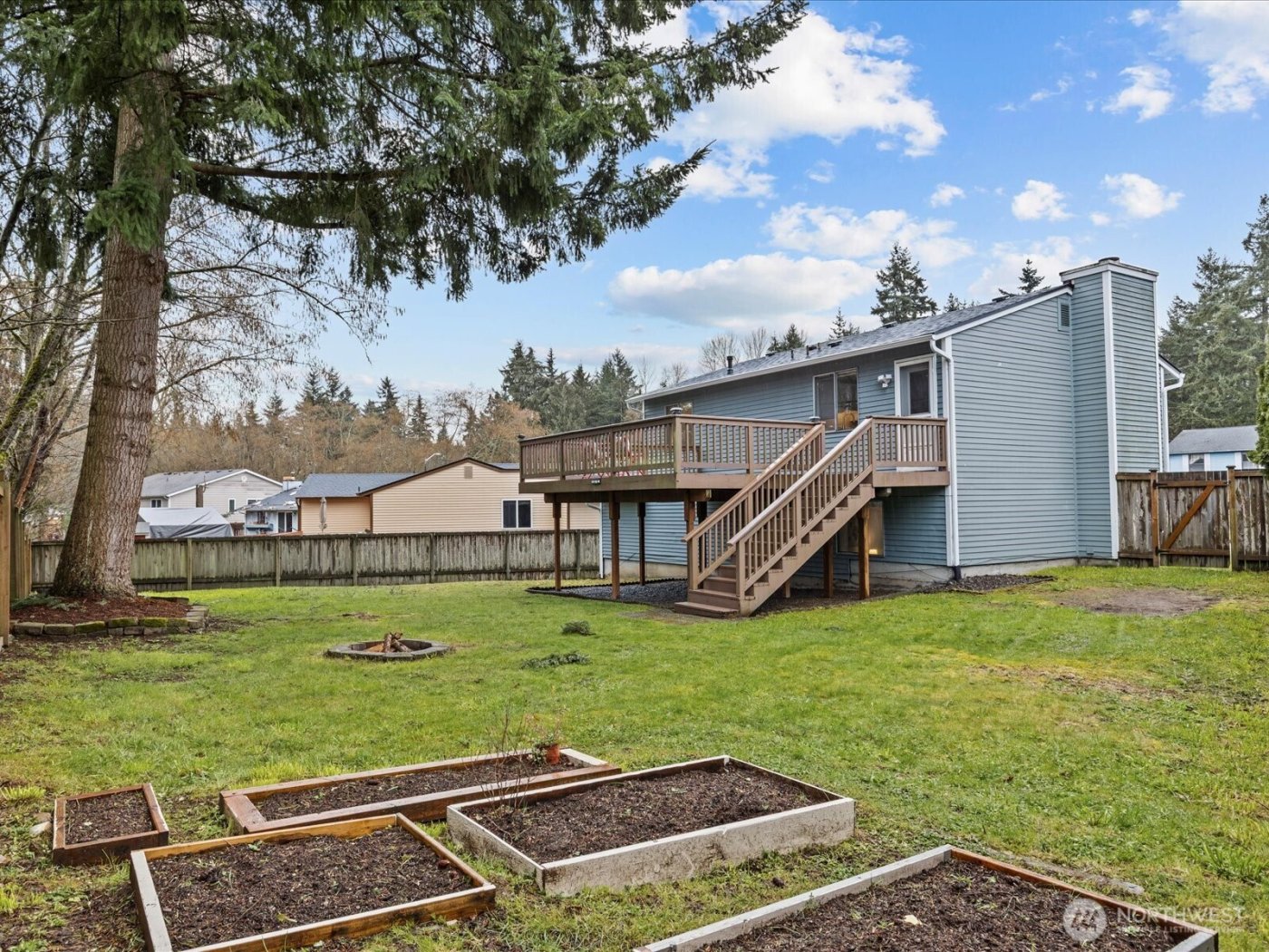 31806 10th Place SW, Federal Way, WA 98023-4702