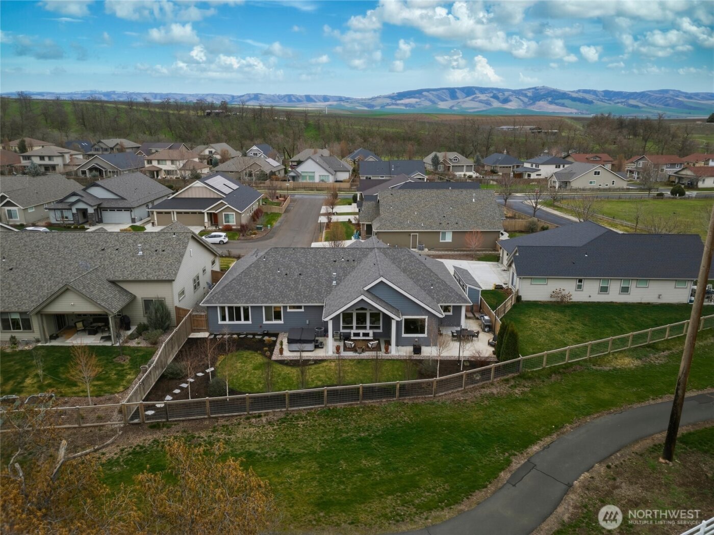 372 Chardonnay Court , Walla Walla, WA 99362
