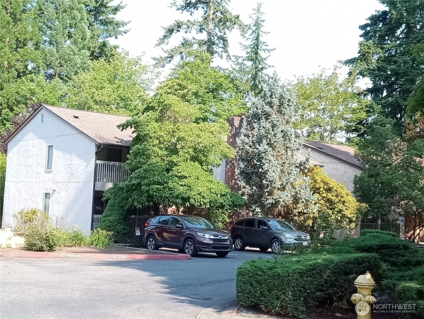 12602 NE 118th Street , Kirkland, WA 98034-4134