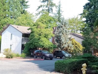 12602 NE 118th Street , Kirkland, WA 98034-4134