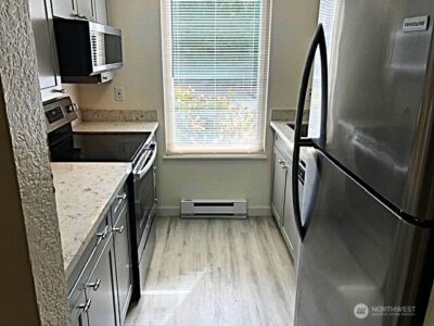 12602 NE 118th Street , Kirkland, WA 98034-4134 - Photo 12