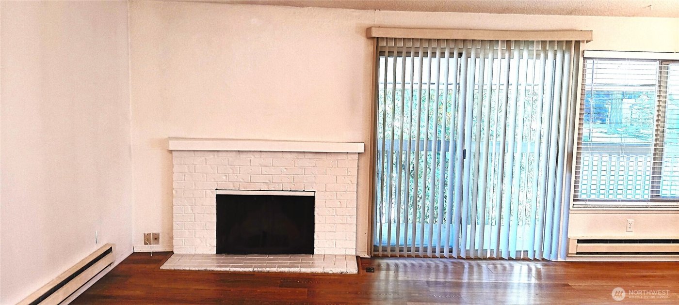 12602 NE 118th Street , Kirkland, WA 98034-4134