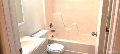 12602 NE 118th Street , Kirkland, WA 98034-4134 - Photo 32