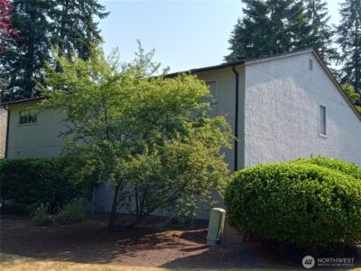 12602 NE 118th Street , Kirkland, WA 98034-4134 - Photo 4