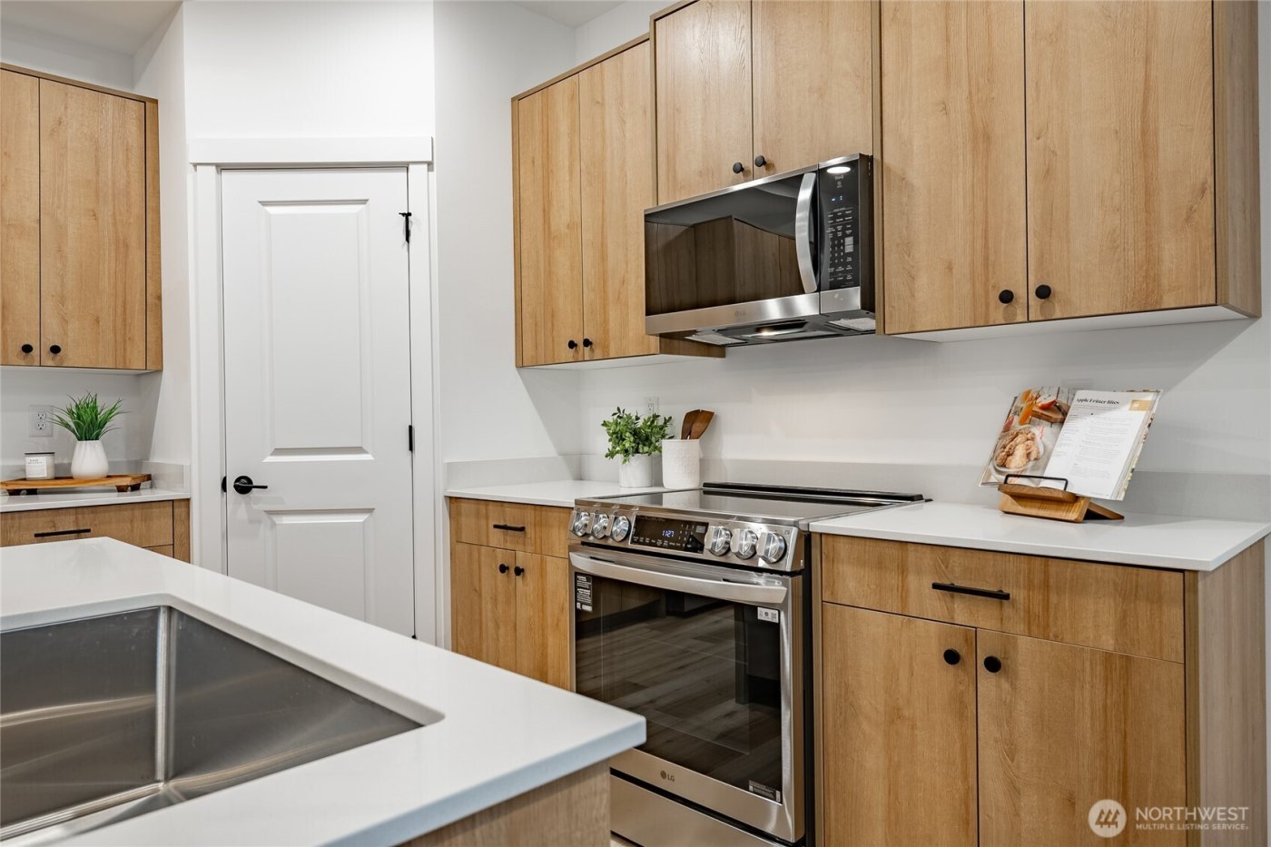 2986 Cedar View Way , Blaine, WA 98230