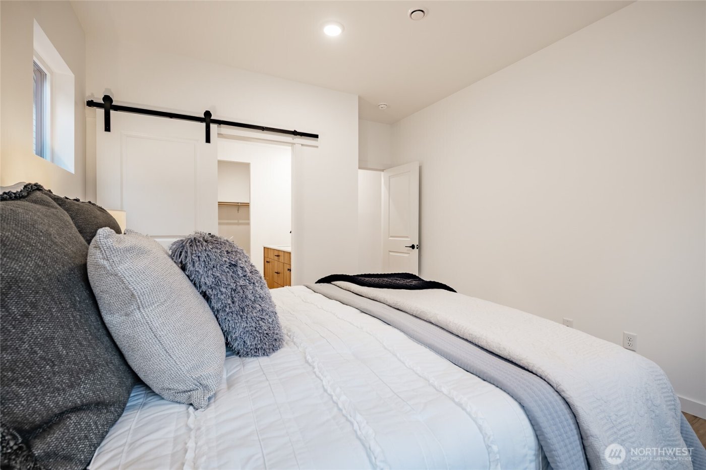 2986 Cedar View Way , Blaine, WA 98230