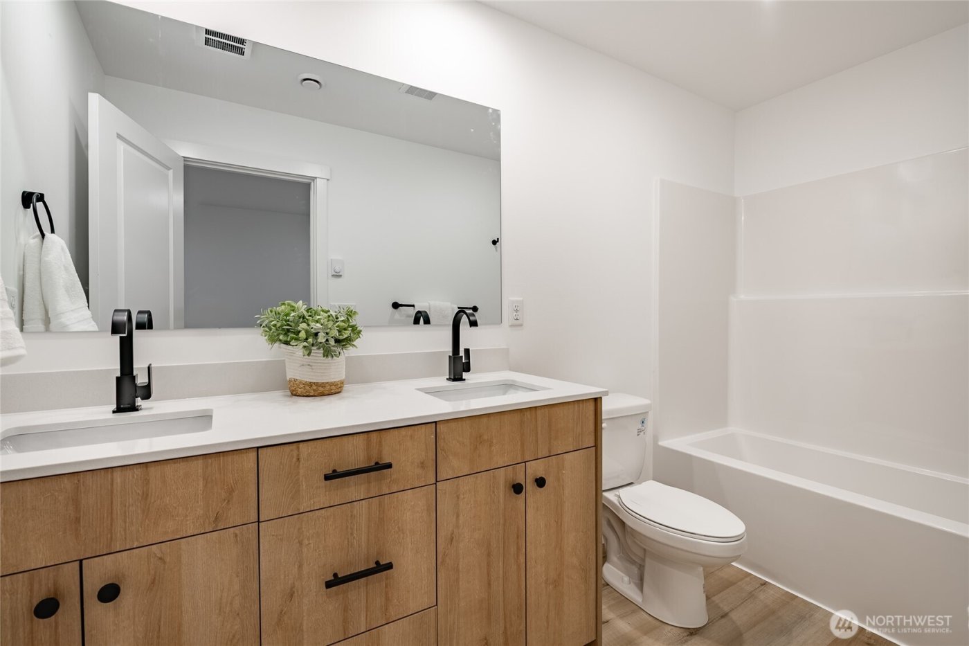 2986 Cedar View Way , Blaine, WA 98230