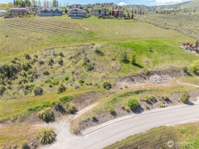 306 Clos Chevalle Road , Chelan, WA 98816 - Photo 11