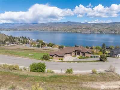 306 Clos Chevalle Road , Chelan, WA 98816 - Photo 13