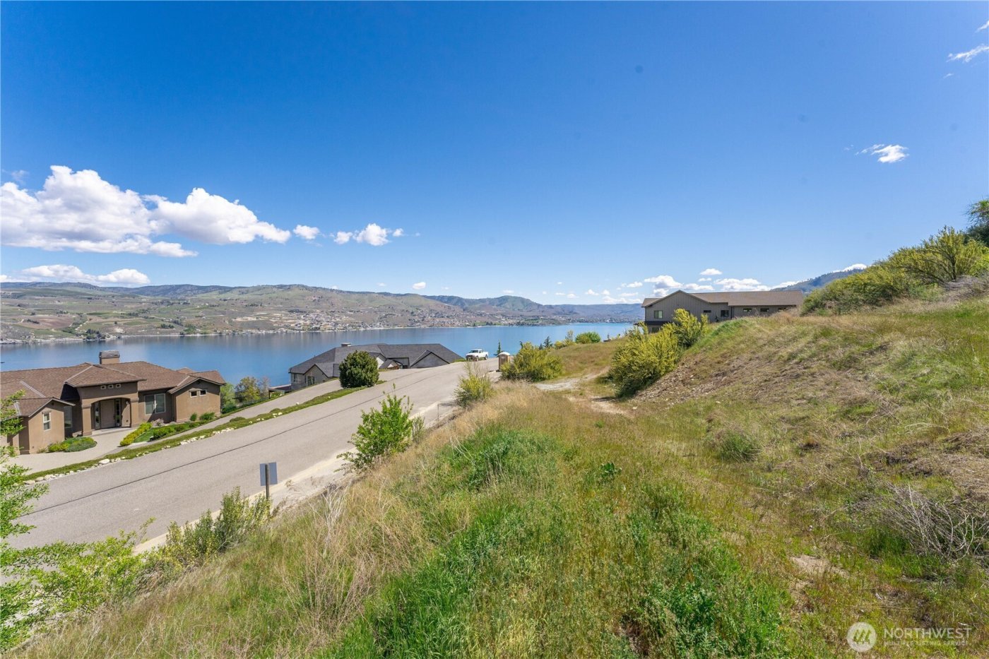 306 Clos Chevalle Road , Chelan, WA 98816