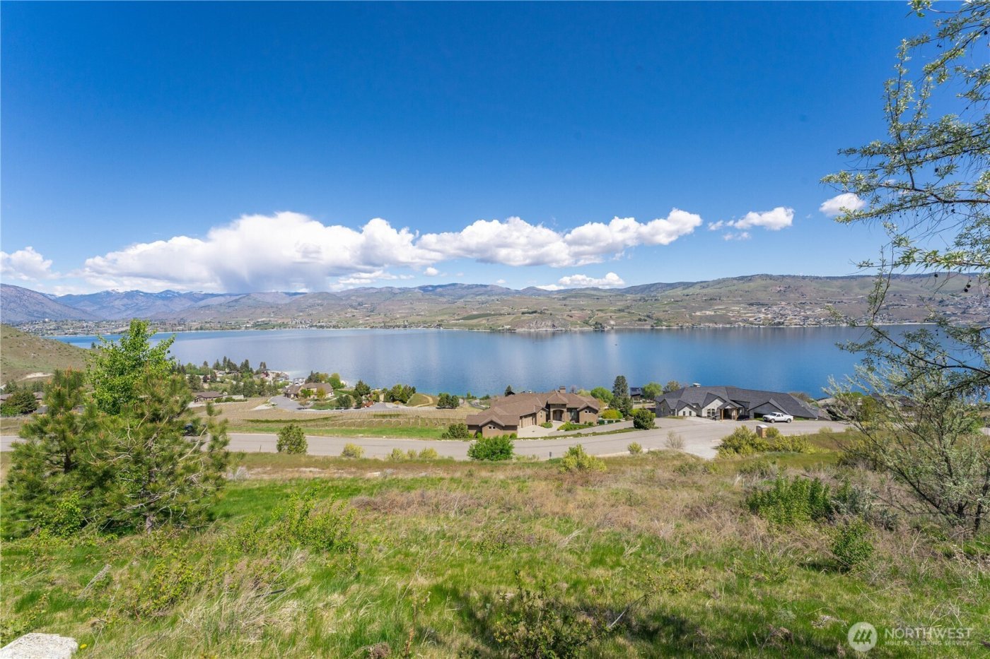 306 Clos Chevalle Road , Chelan, WA 98816
