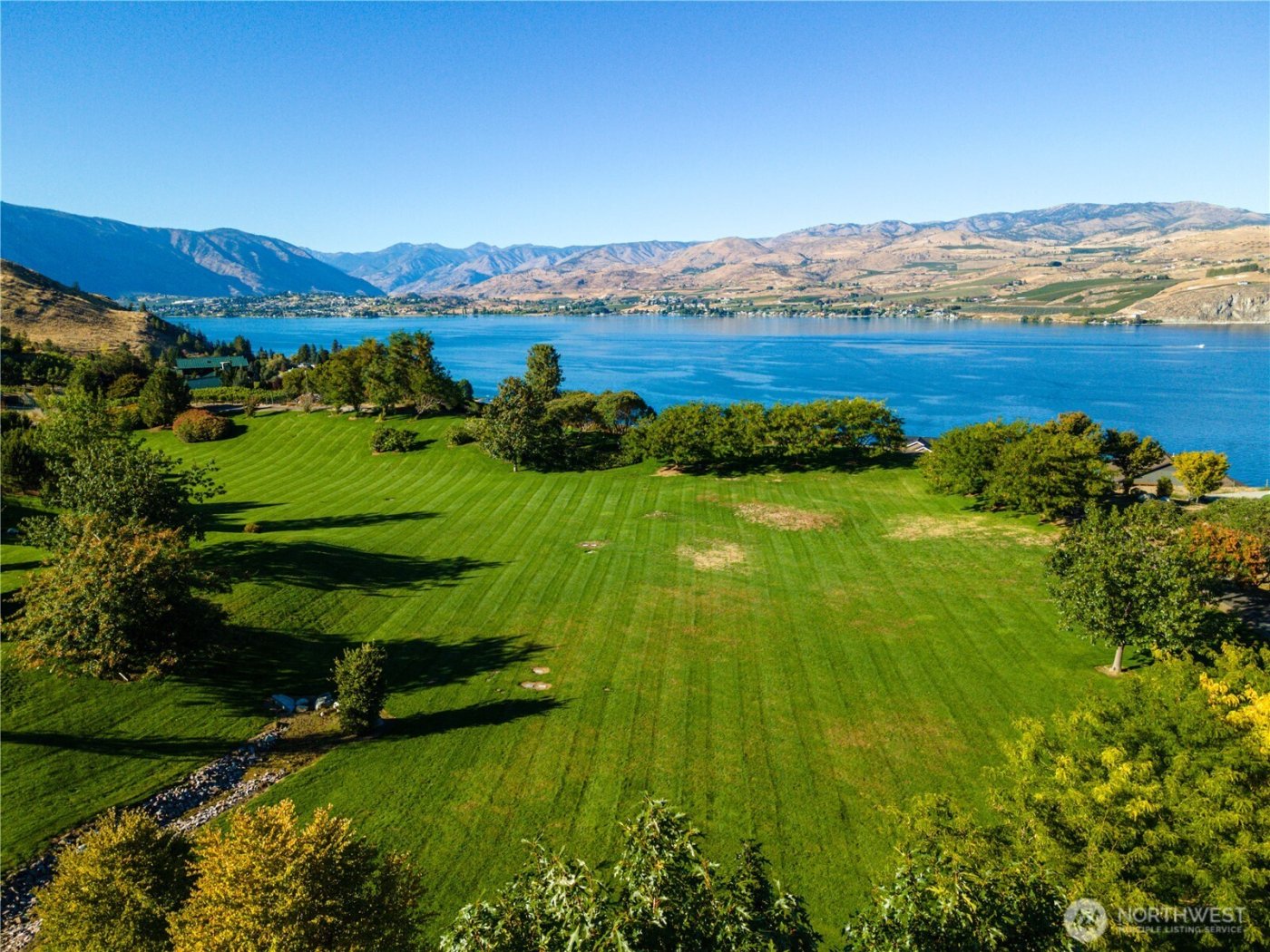 306 Clos Chevalle Road , Chelan, WA 98816