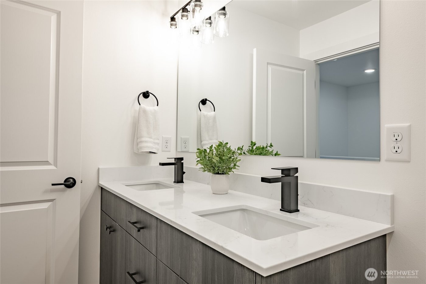 2998 Cedar View Way , Blaine, WA 98230