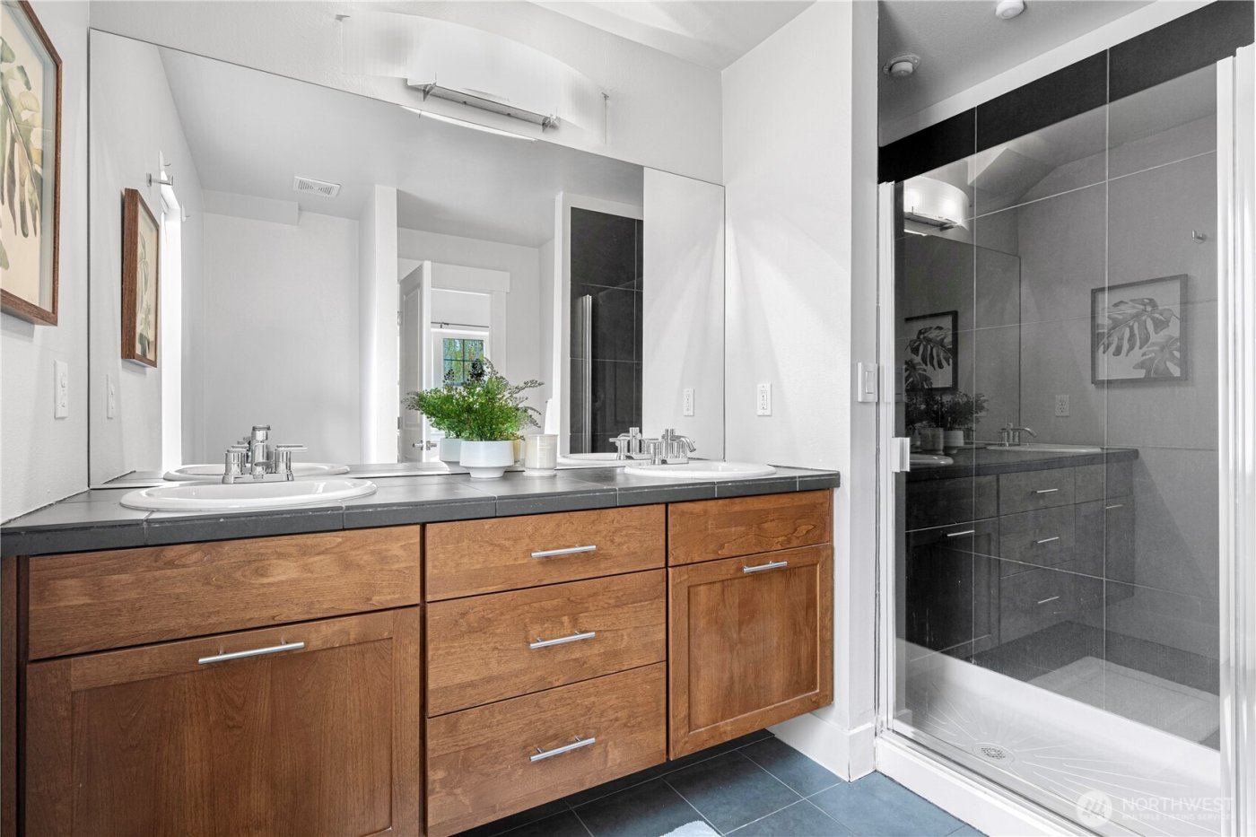 3241 SW Raymond St #1B, Seattle, WA 98126