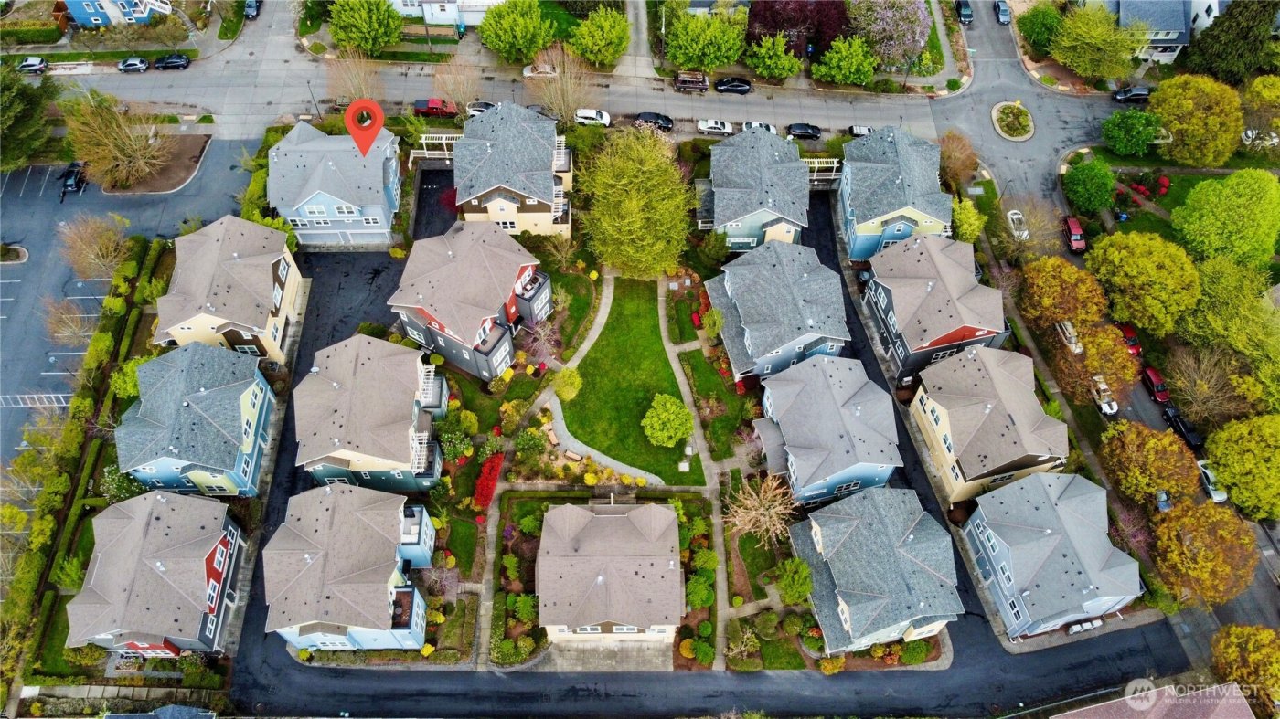 3241 SW Raymond St #1B, Seattle, WA 98126