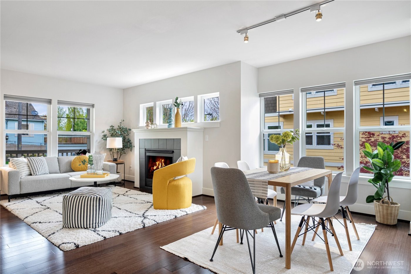 3241 SW Raymond St #1B, Seattle, WA 98126