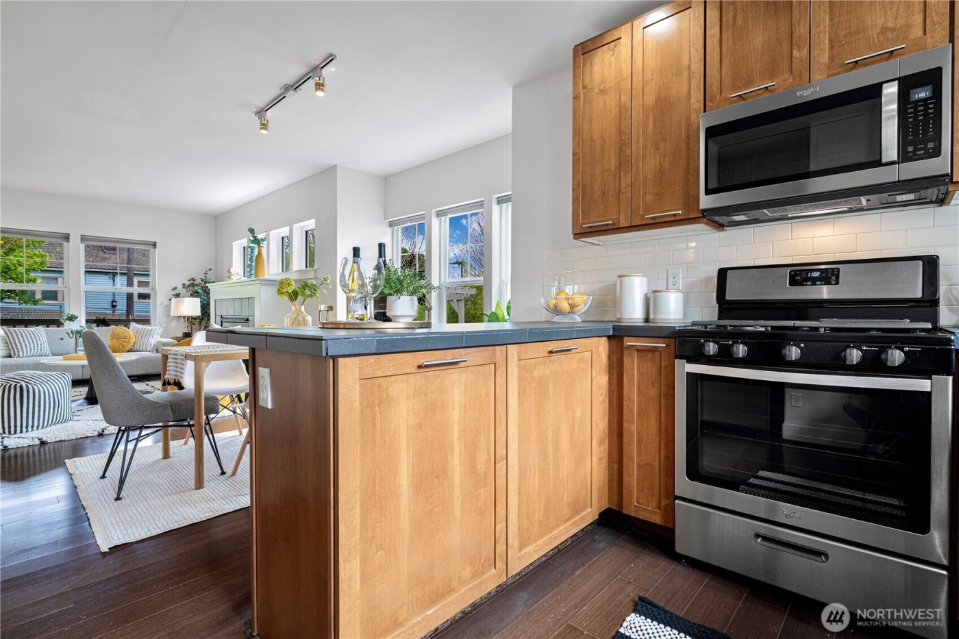 3241 SW Raymond St #1B, Seattle, WA 98126