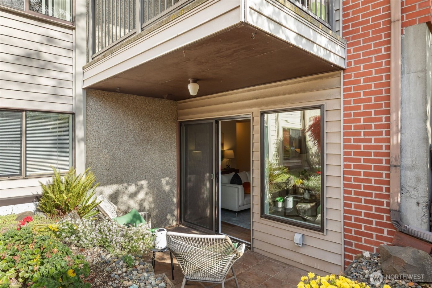 2858 32nd Avenue W #106, Seattle, WA 98119