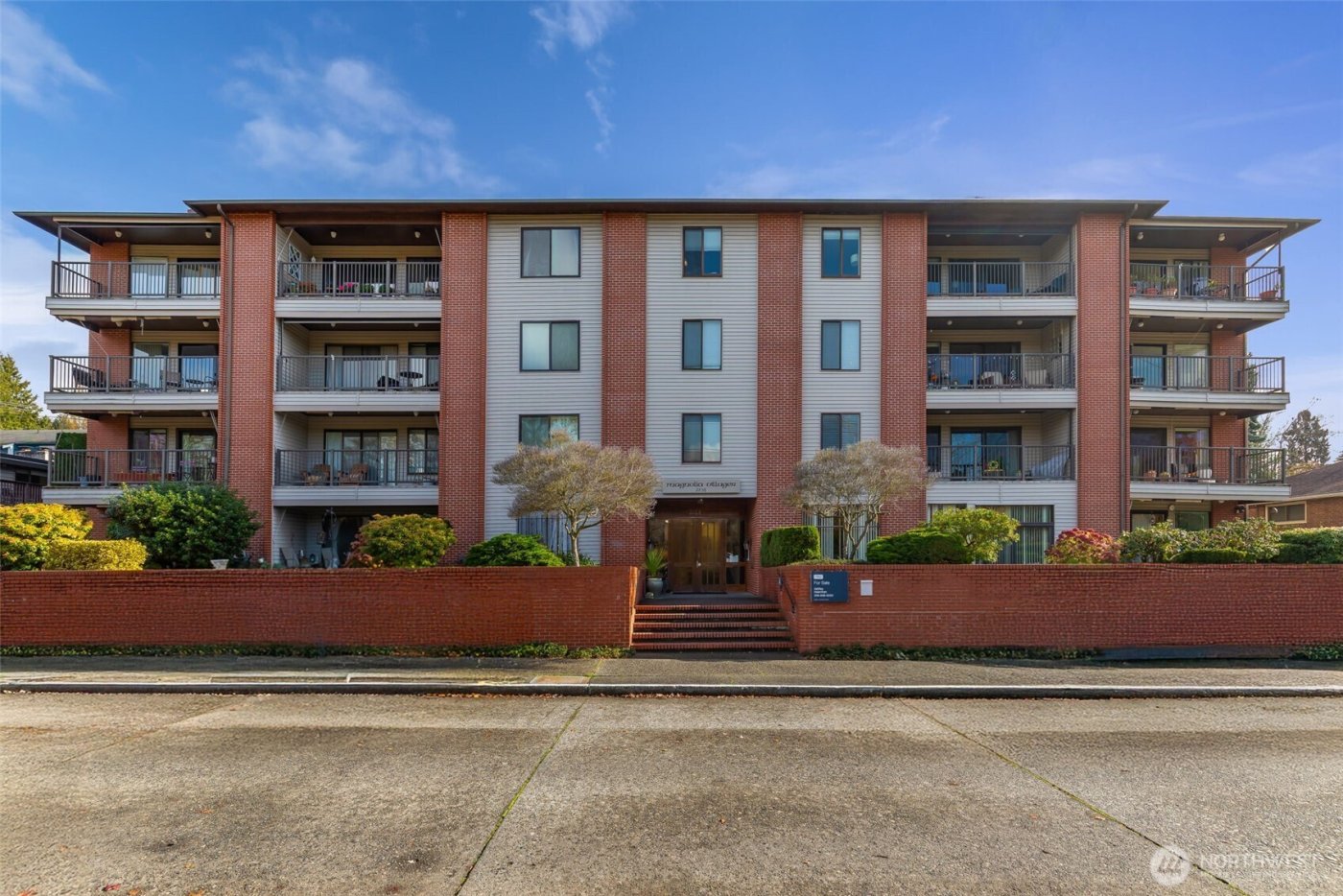 2858 32nd Avenue W #106, Seattle, WA 98119