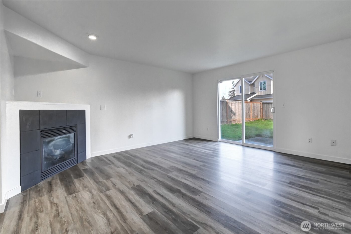 8823 18th Avenue E, Tacoma, WA 98445