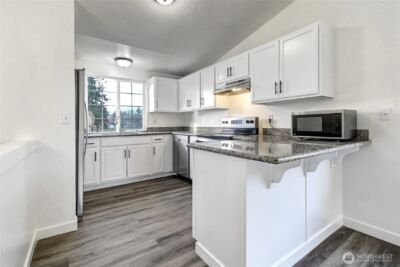 8823 18th Avenue E, Tacoma, WA 98445 - Photo 5