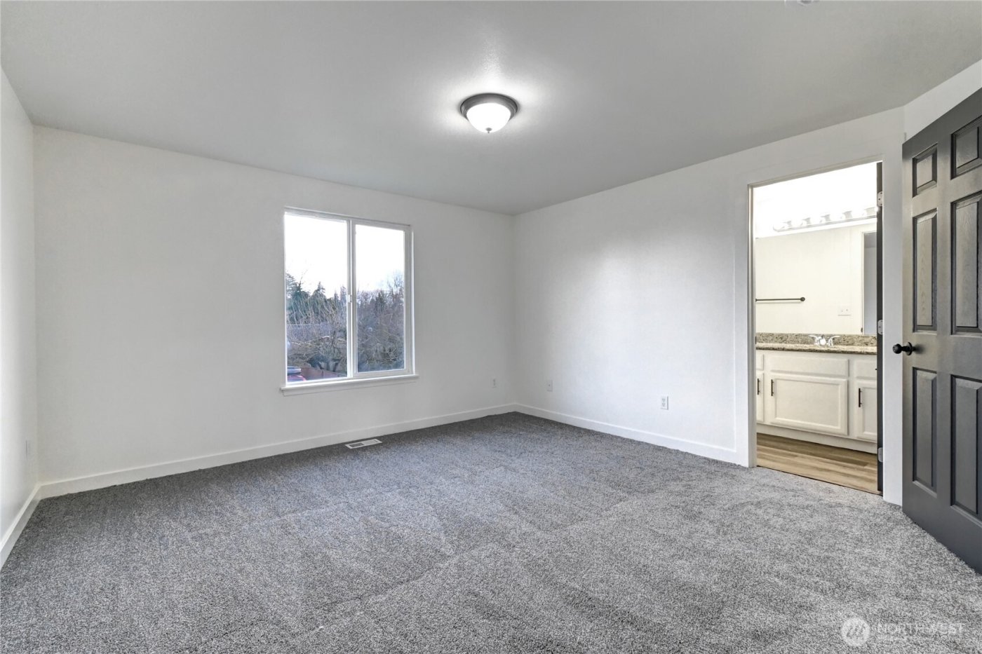 8823 18th Avenue E, Tacoma, WA 98445