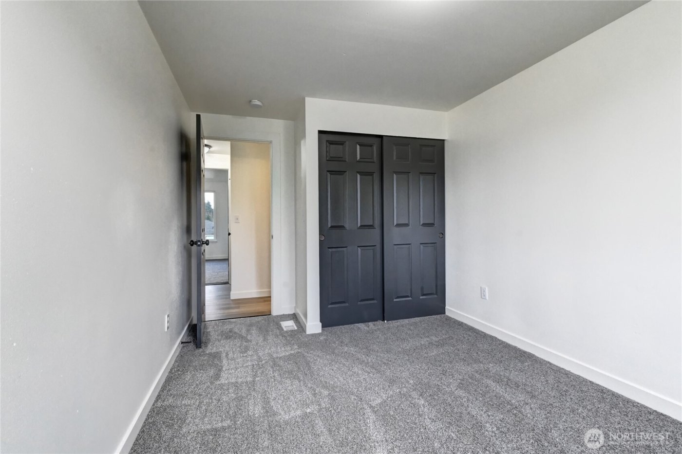 8823 18th Avenue E, Tacoma, WA 98445