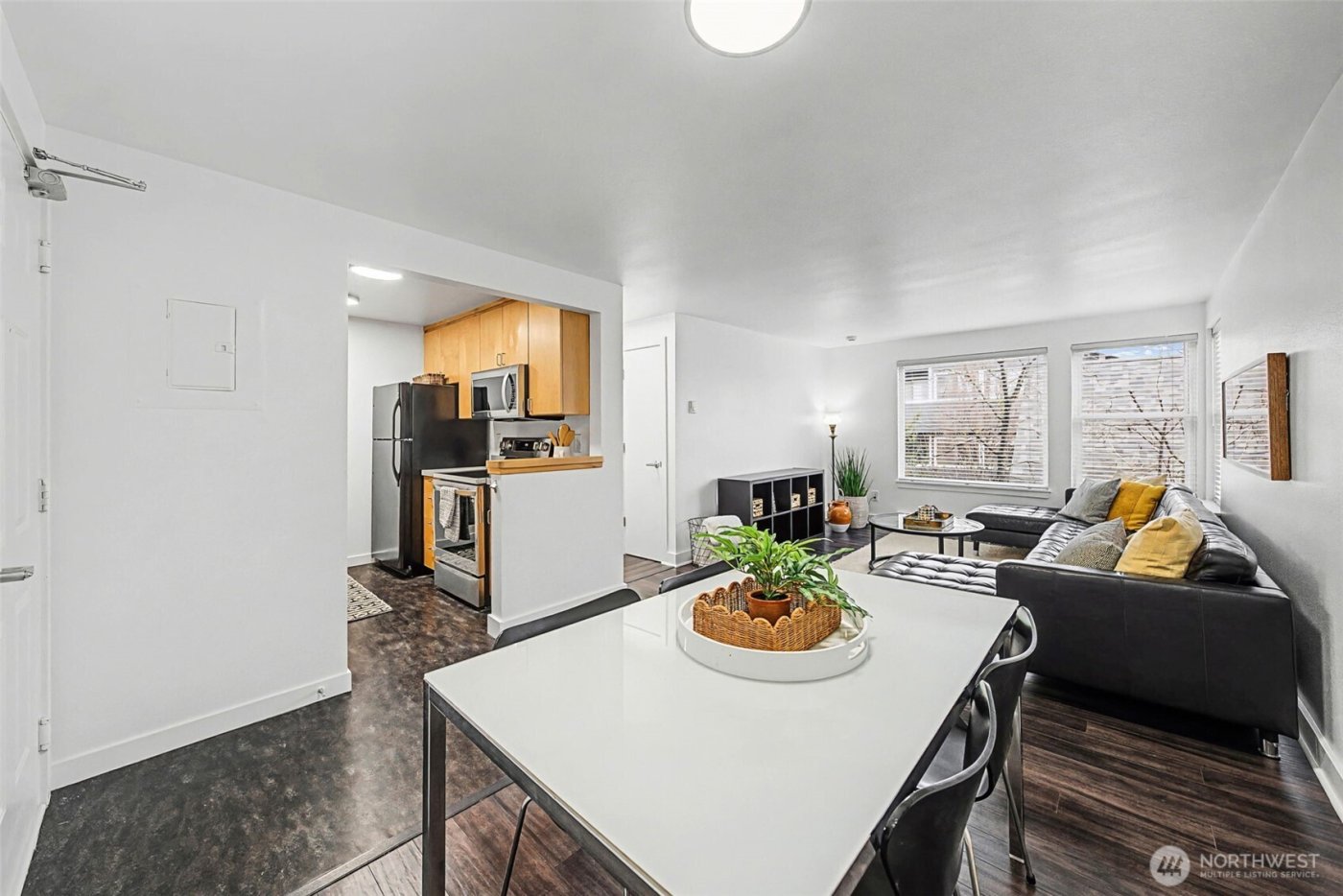 4111 Whitman Avenue N #402, Seattle, WA 98103