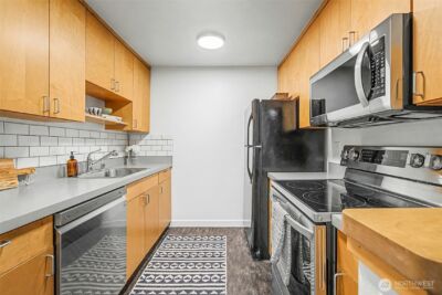 4111 Whitman Avenue N #402, Seattle, WA 98103 - Photo 4