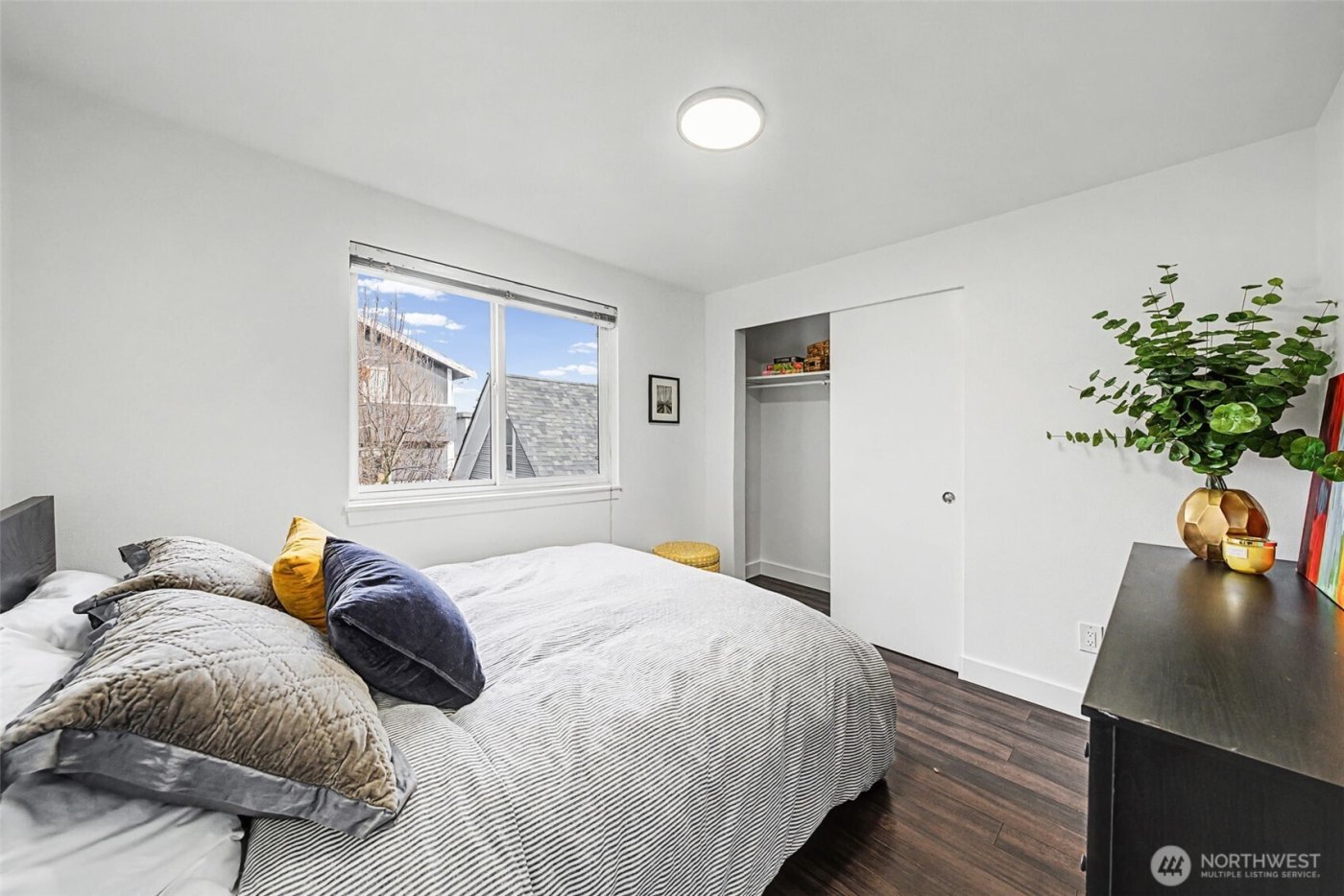 4111 Whitman Avenue N #402, Seattle, WA 98103