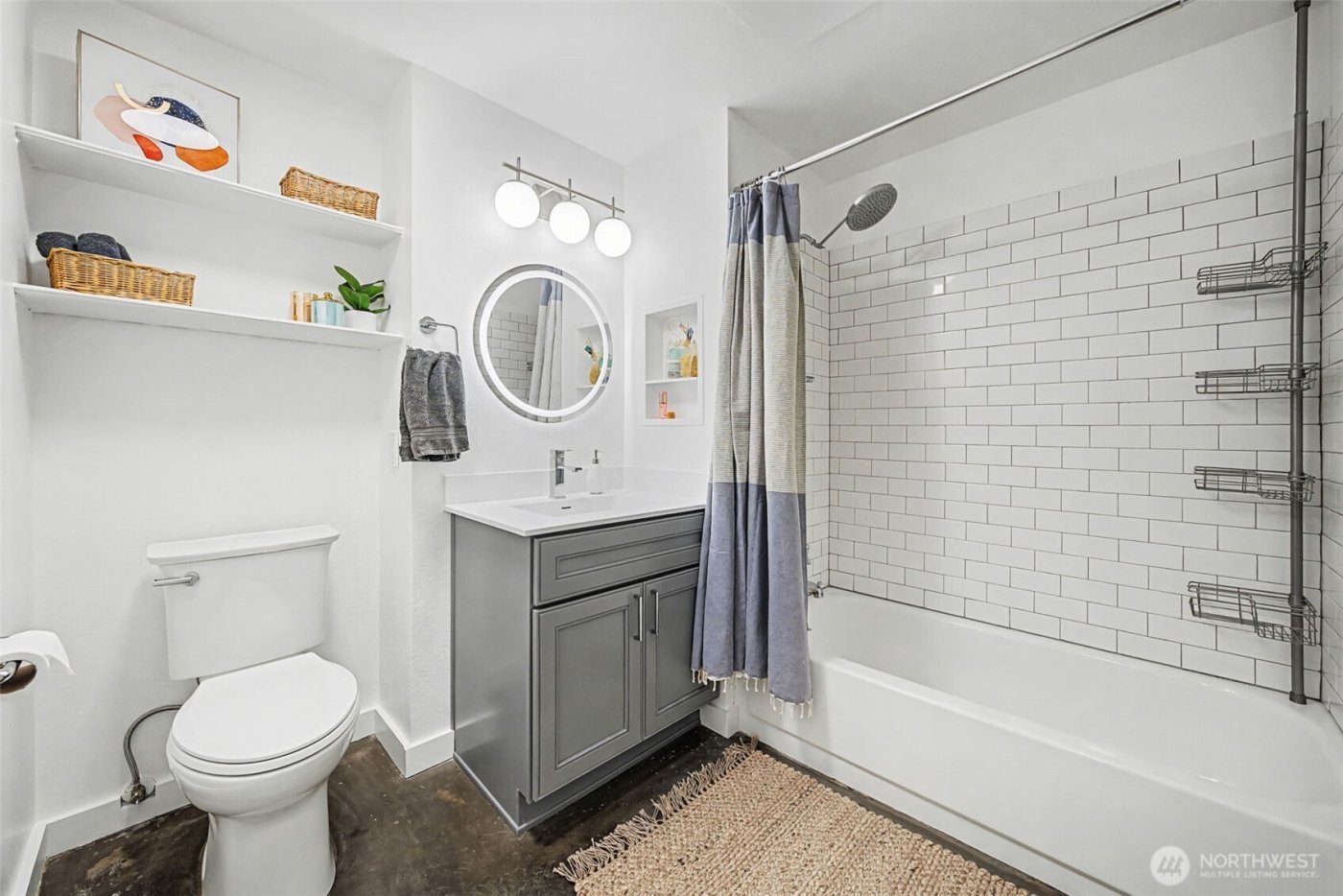 4111 Whitman Avenue N #402, Seattle, WA 98103