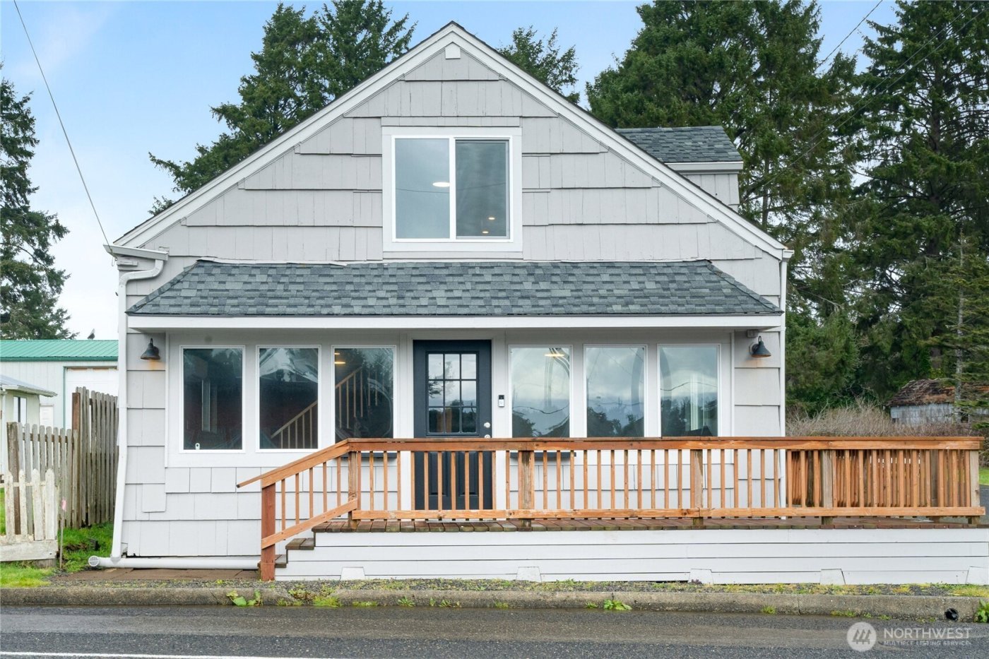 40 Main Street , Pacific Beach, WA 98571