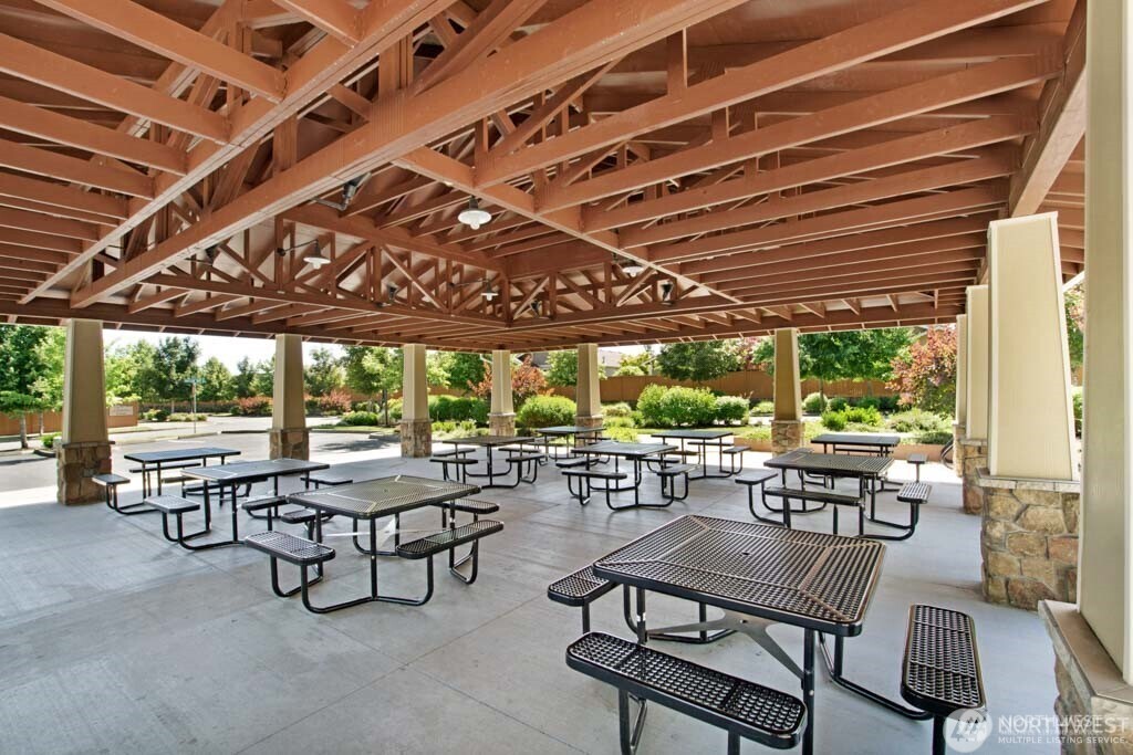 8232 Bainbridge Loop NE, Lacey, WA 98516