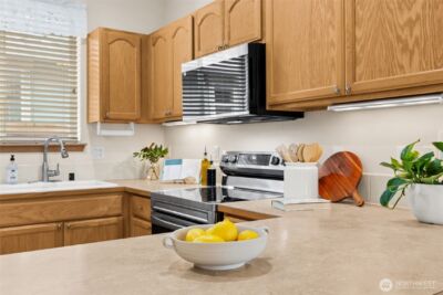 8232 Bainbridge Loop NE, Lacey, WA 98516 - Photo 9