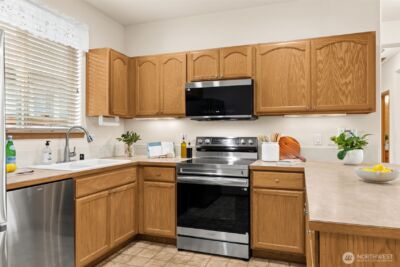 8232 Bainbridge Loop NE, Lacey, WA 98516 - Photo 10