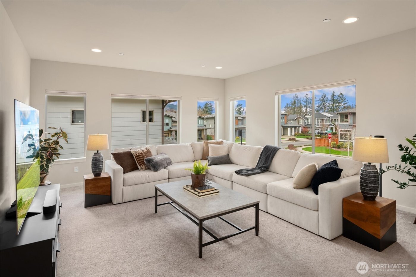 1099 SE 14th Place , North Bend, WA 98045