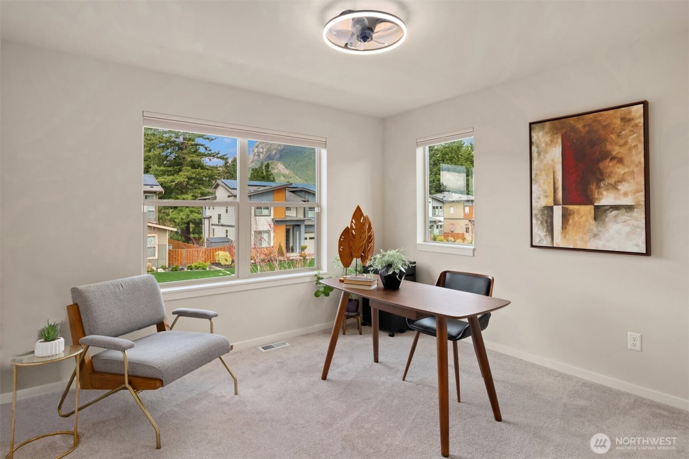 1099 SE 14th Place , North Bend, WA 98045