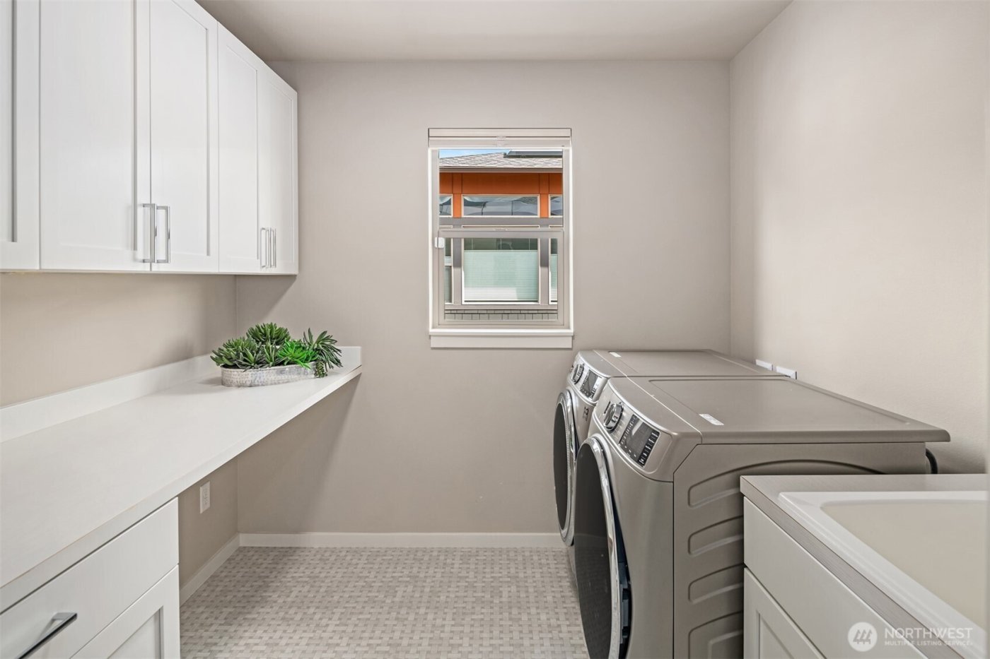 1099 SE 14th Place , North Bend, WA 98045