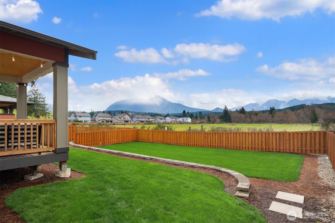 1099 SE 14th Place , North Bend, WA 98045