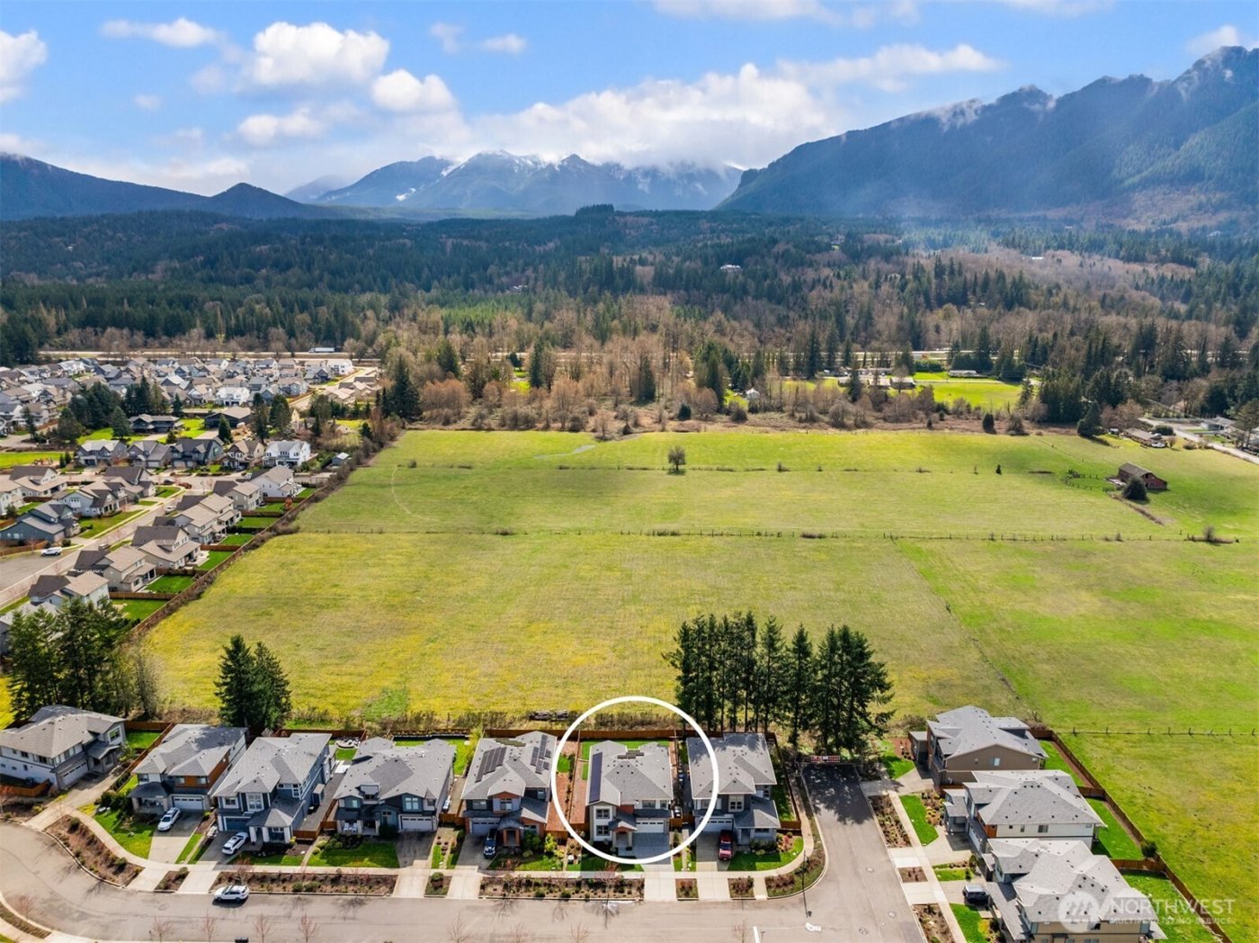 1099 SE 14th Place , North Bend, WA 98045