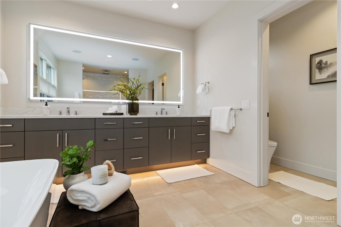 2627 78th Avenue NE, Medina, WA 98039