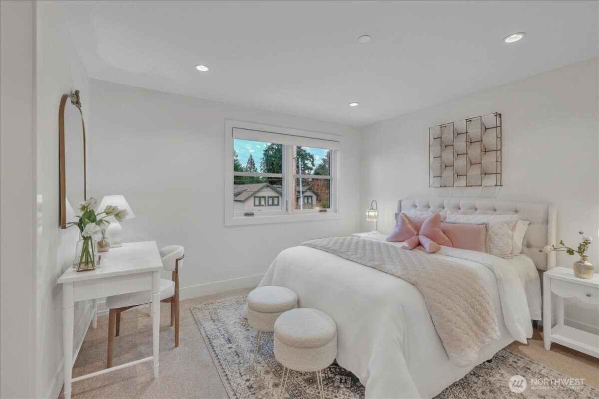 2627 78th Avenue NE, Medina, WA 98039