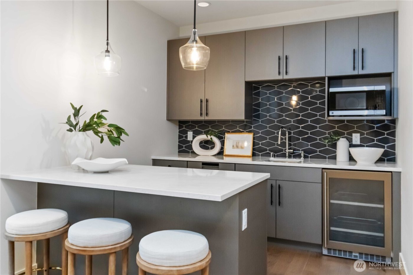 2627 78th Avenue NE, Medina, WA 98039