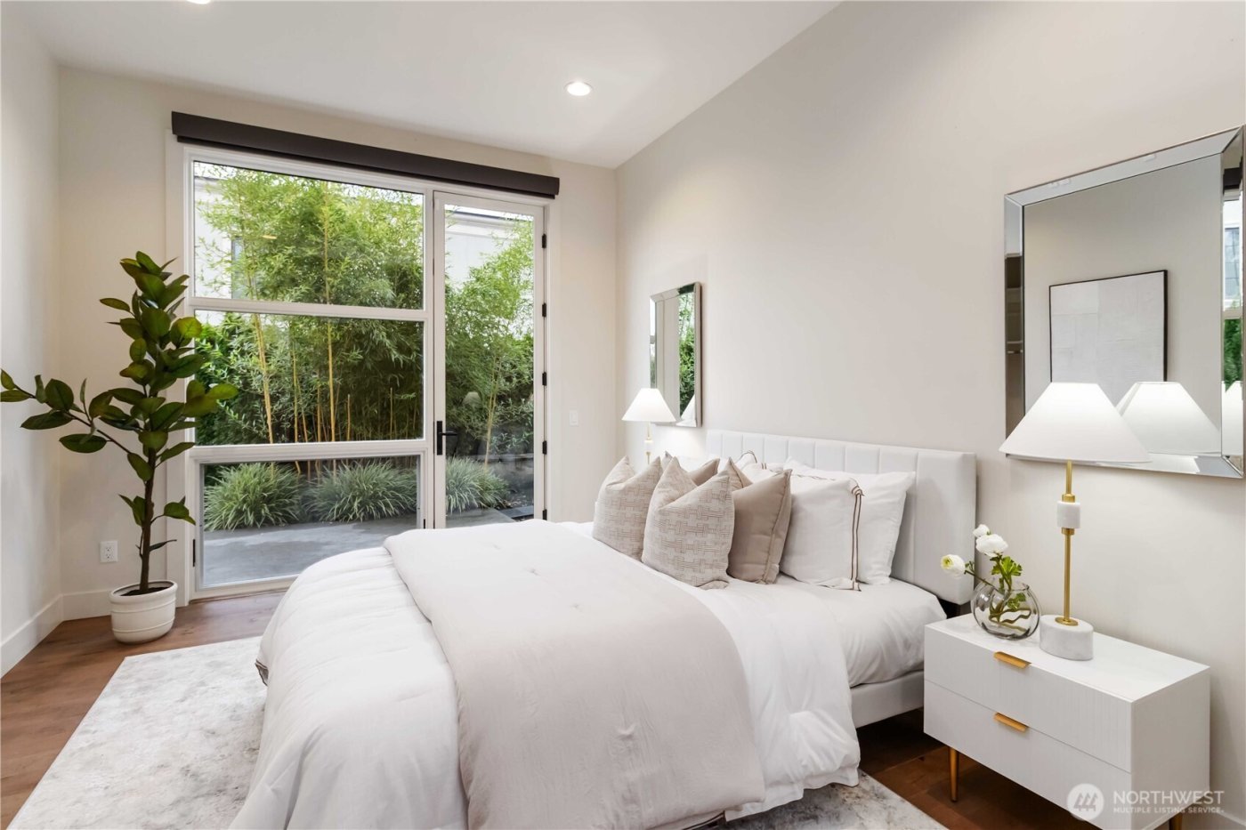 2627 78th Avenue NE, Medina, WA 98039